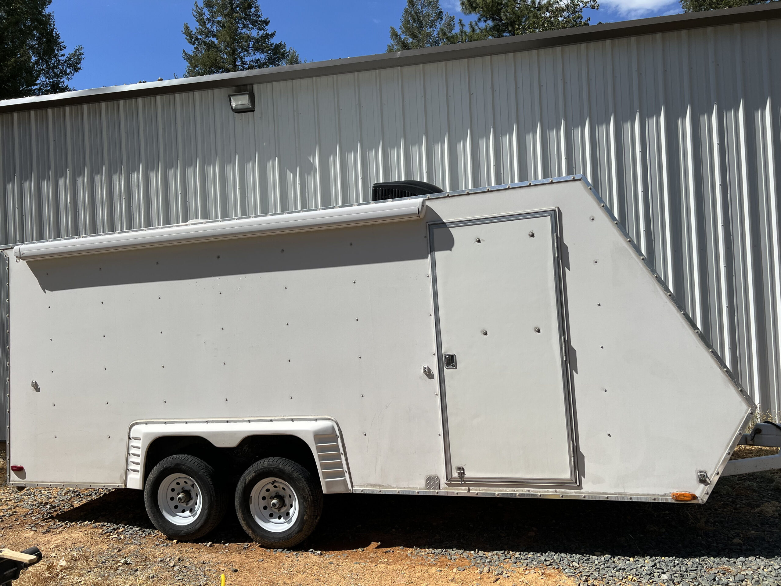2001 CV820T Bumper pull TPD Trailers